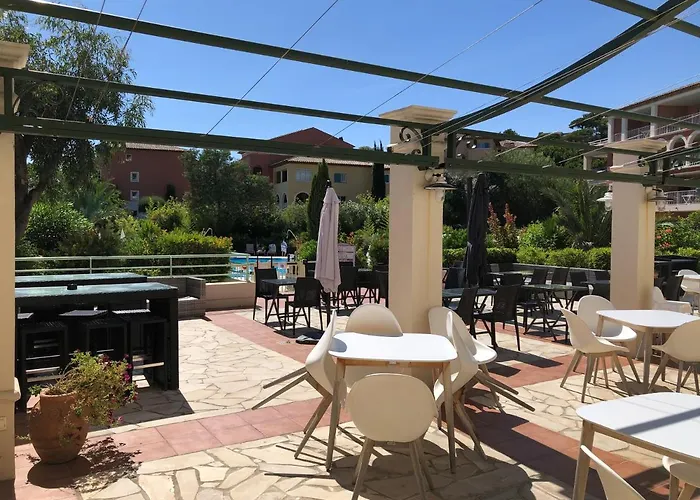 Premium Face A La Baie De St-tropez A 100m De La * La Garonnette-Plage