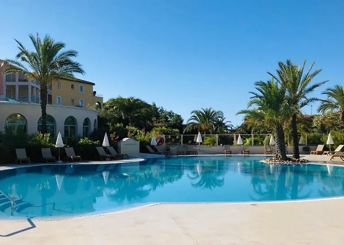 Premium Face A La Baie De St-tropez A 100m De La * La Garonnette-Plage