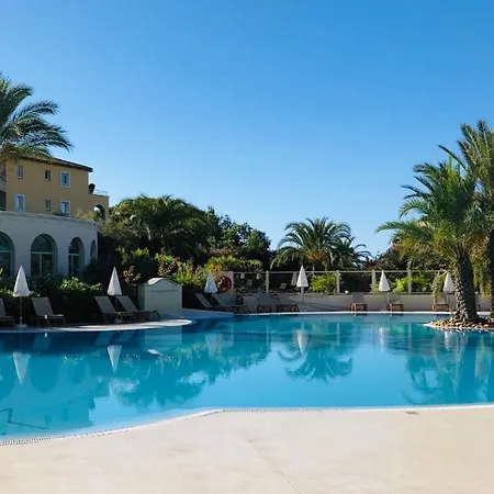 Premium Face A La Baie De St-tropez A 100m De La * La Garonnette-Plage